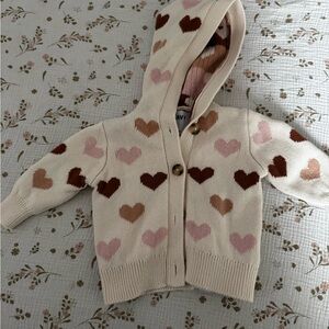 Old Navy Cream Heart Pattern Kids Sweater